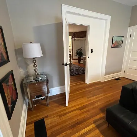 2 Bedroom Totally Renovated And Chic Columbus Exterior photo