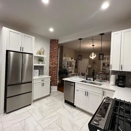 2 Bedroom Totally Renovated And Chic Columbus Exterior photo