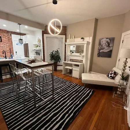2 Bedroom Totally Renovated And Chic Columbus Exterior photo